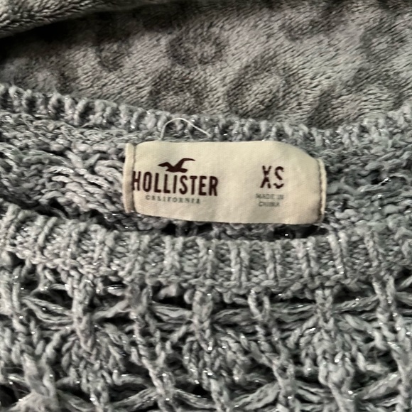 XS Hollister loosely crocheted sweater - Picture 2 of 2